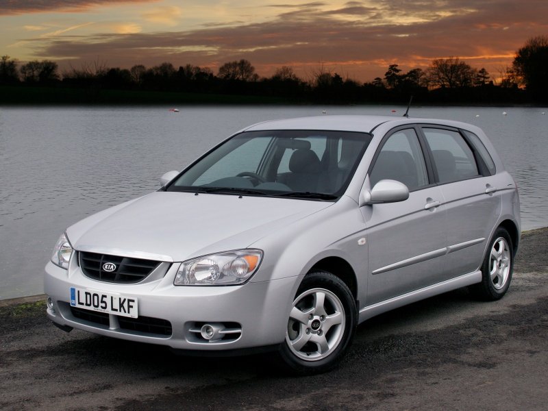 Kia Cerato 2007 хэтчбек