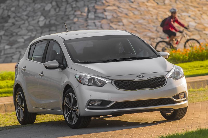 Киа Cerato 2013 хэтчбек
