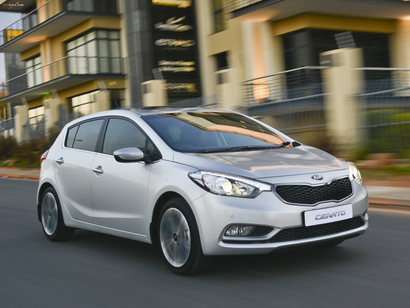 Киа Cerato 2013 хэтчбек