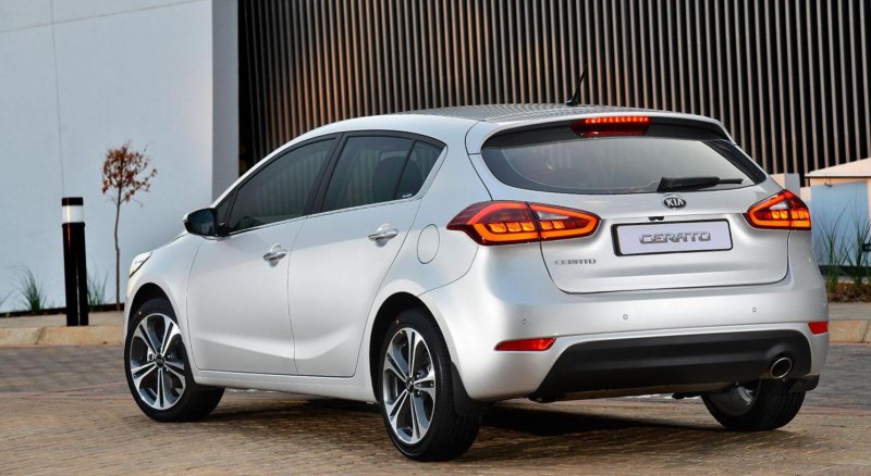 Kia Cerato хэтчбек 2021