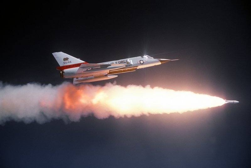 F-106 перехватчик