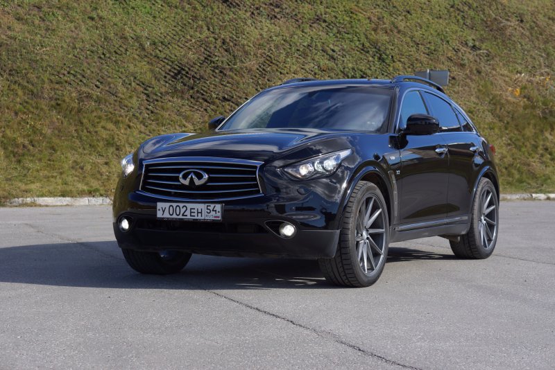 Infiniti qx70