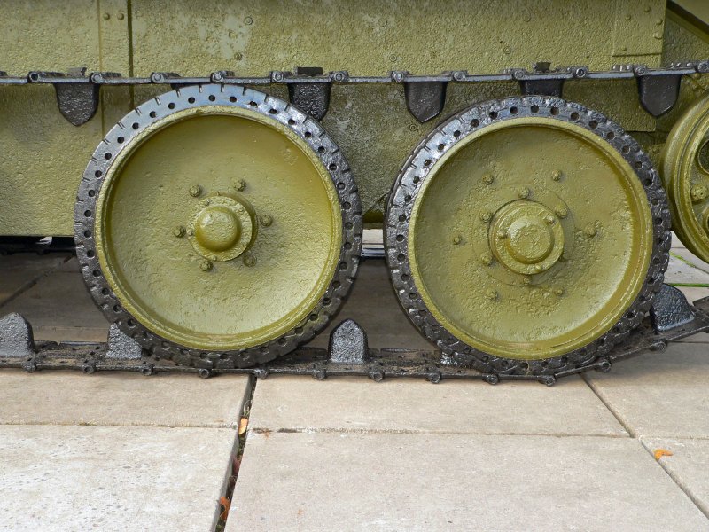 Каток БТ-5