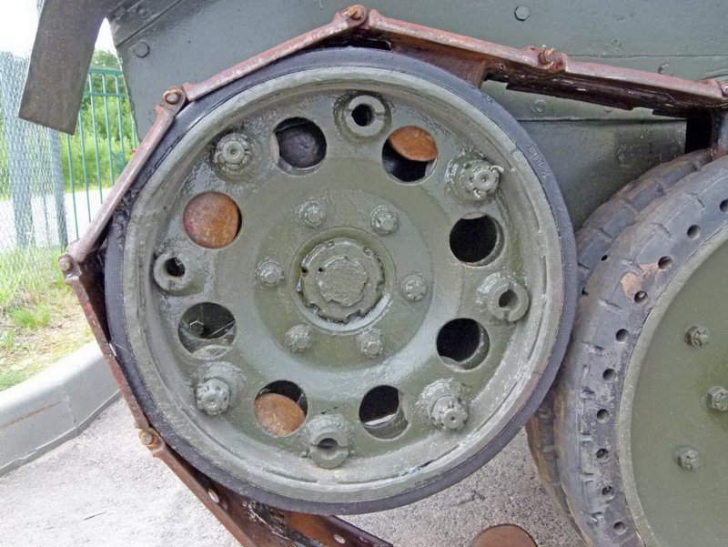 Каток БТ-7