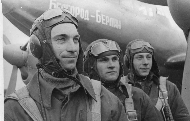 Летчики АСЫ СССР Лавриненков
