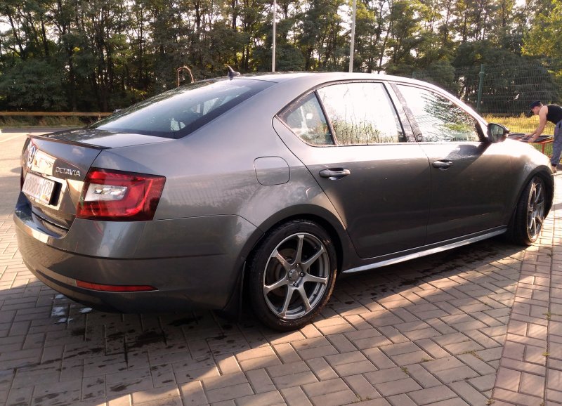 Škoda Octavia a7 серая