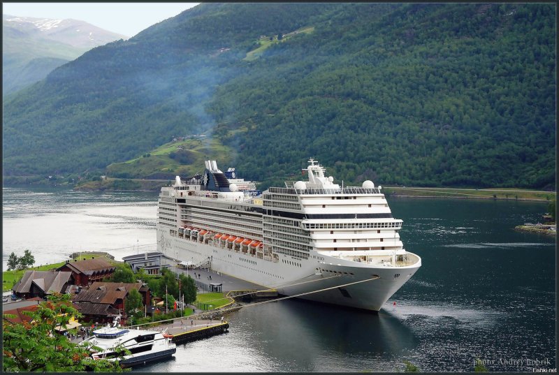 Isla Fiord ship