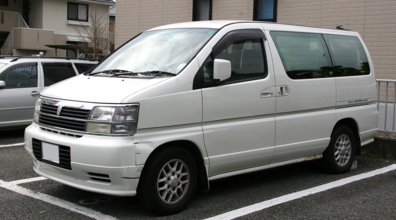 Nissan Elgrand 2000