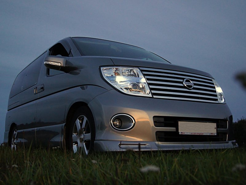 Nissan Elgrand 2010