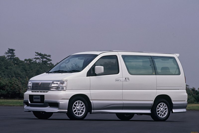 Nissan Elgrand, 1997 - 2002, 1-е поколение (e50)