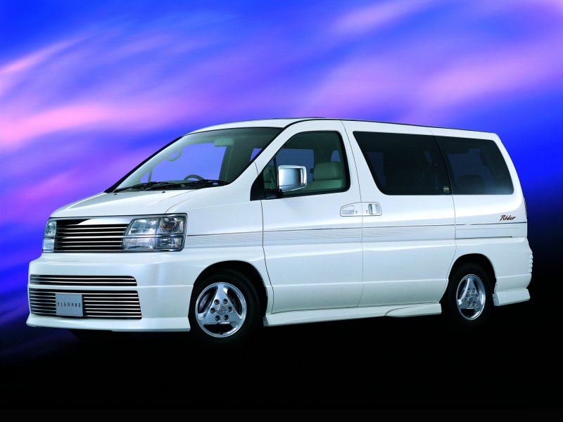 Nissan Elgrand 2002