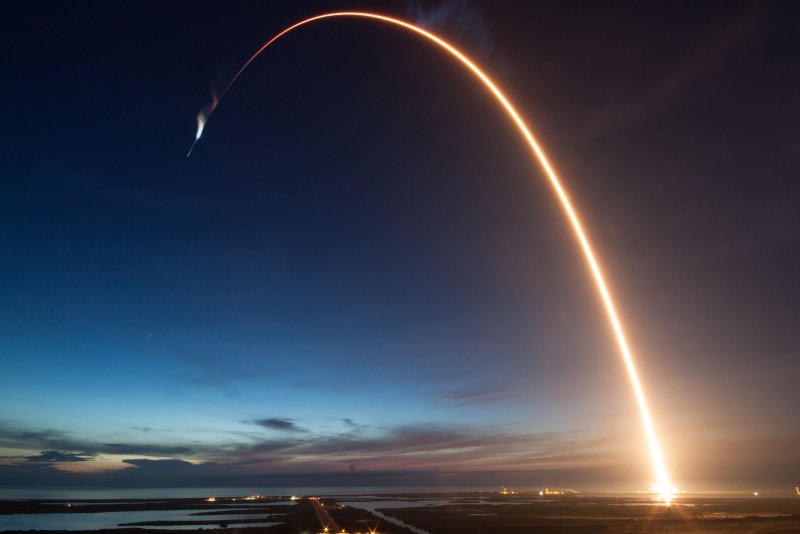Falcon 9 Night