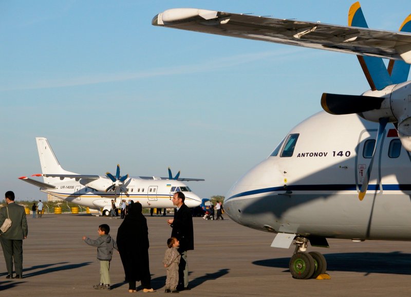 АН-140 Макс 2011