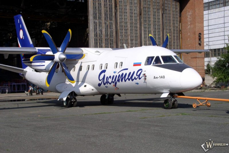 Самолет АН 140 мотор Сич