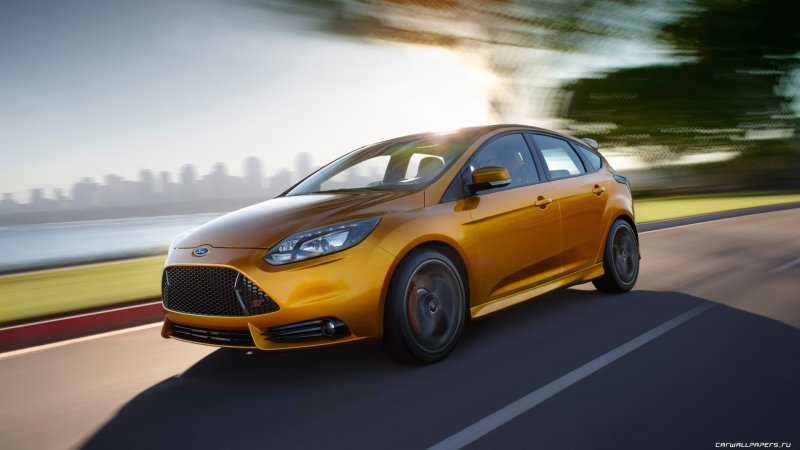 Ford Focus желтый