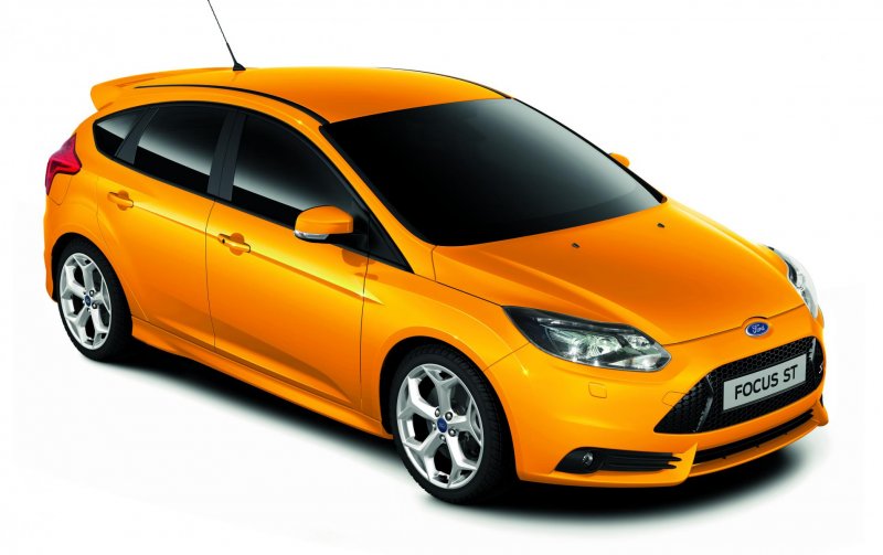 Ford Focus 2013 желтый