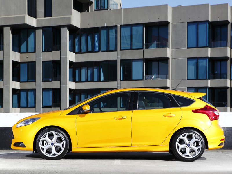 Ford Focus 3 St Yellow