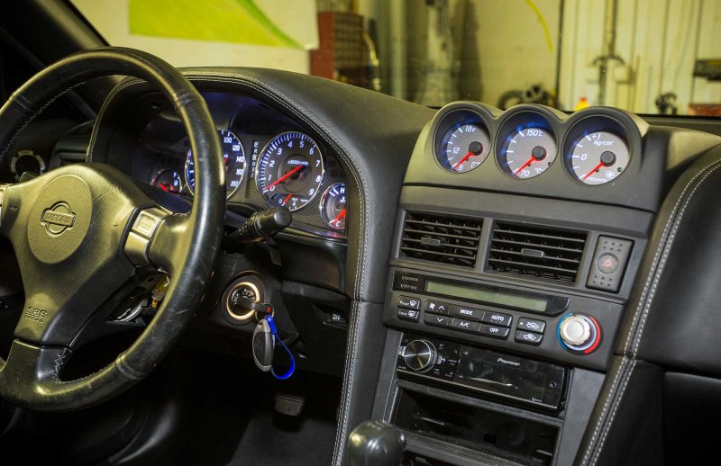 Nissan Skyline GTR r34 салон