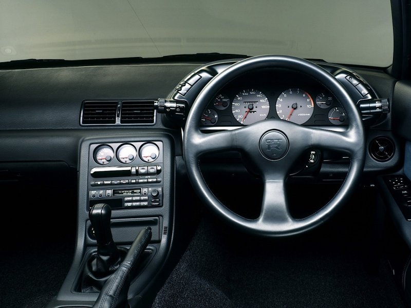 Nissan Skyline GTR r32 салон