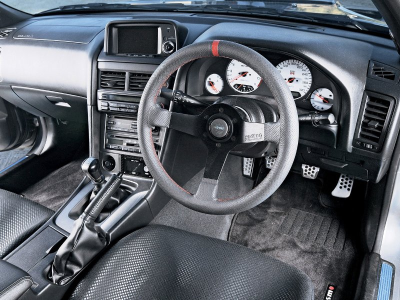 Nissan Skyline GTR 34 салон
