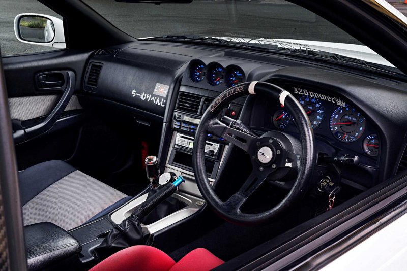Nissan Skyline r34 gt салон