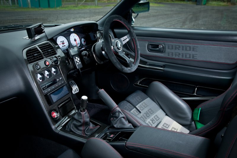 Nissan GTR r34 салон