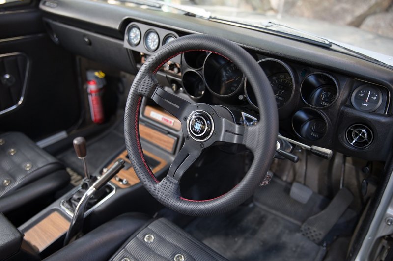 Nissan 2000gt салон