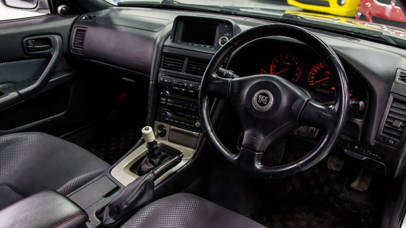 Nissan Skyline GTR 34 салон