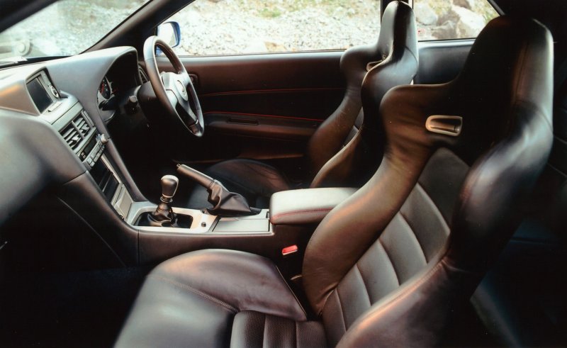 Nissan Skyline GTR 34 салон