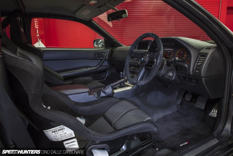 Nissan Skyline GTR r34 салон