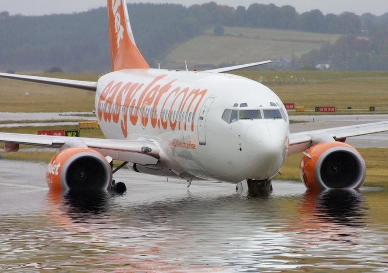 Боинг 737 изиджет