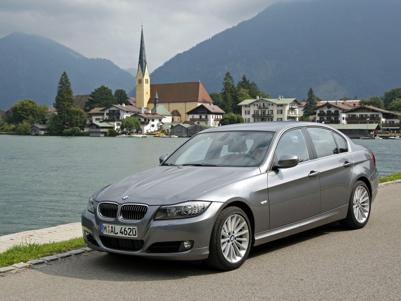 BMW e90 седан