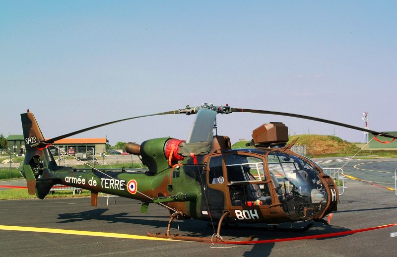 Вертолет sa 342 Gazelle