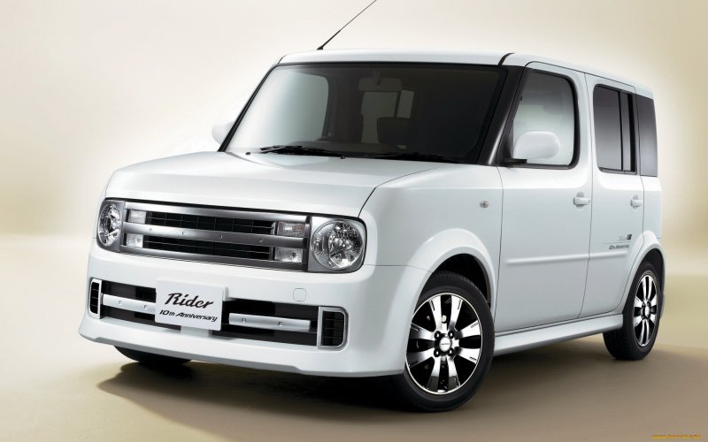 Nissan Cube z11 autech