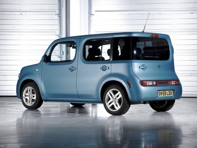 Nissan Cube z13