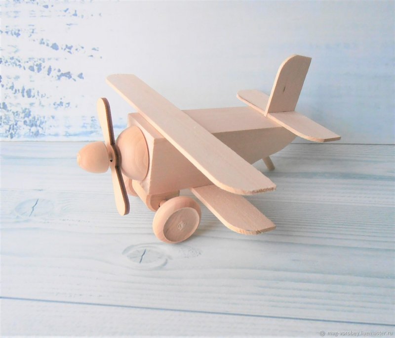 Игрушки из дерева