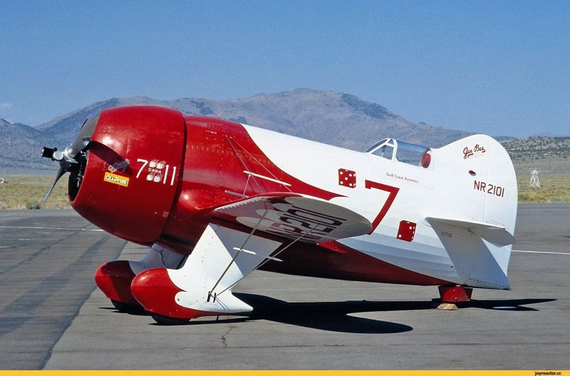 Gee Bee r2