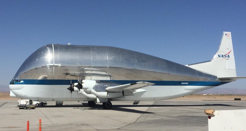 Самолета Aero Spacelines Mini Guppy