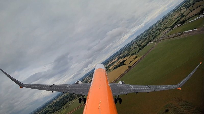 Самолет с самым большим размахом крыльев