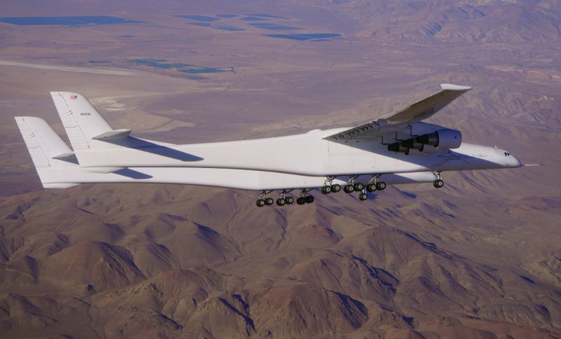 Самолет Stratolaunch model 351