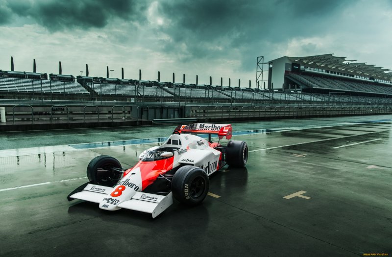 MCLAREN mp4 f1