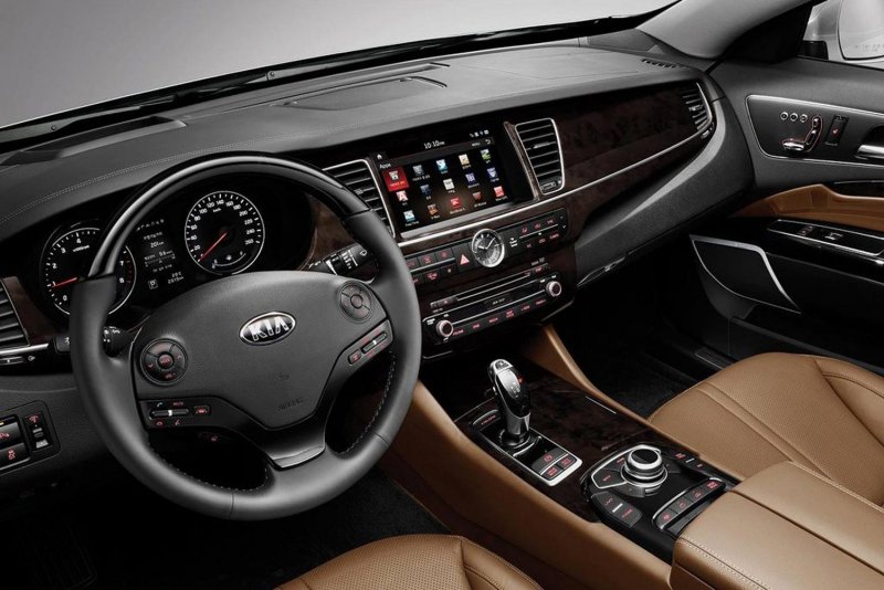 Kia Quoris 2017 салон