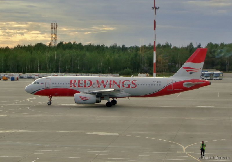 Airbus a320 авиакомпания Red Wings