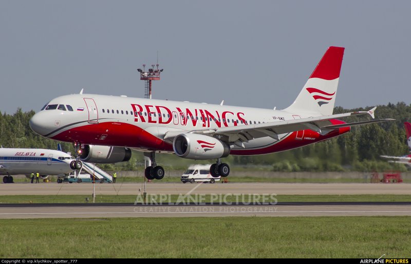 Аэробус 320 ред Вингс КВС