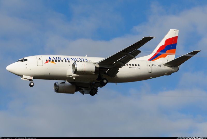 Боинг 737 Armenia