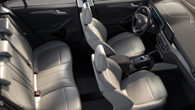 Ford Focus 4 седан салон