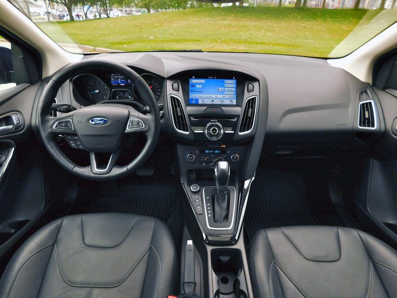 Ford Focus 3 Titanium универсал комплектация