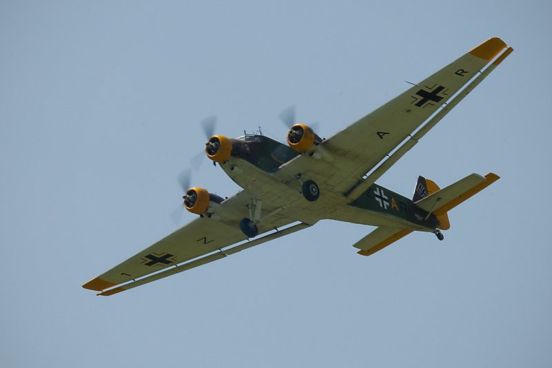 Юнкерс 52 бомбардировщик
