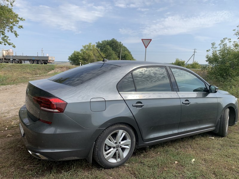 VW поло лифтбек 2020