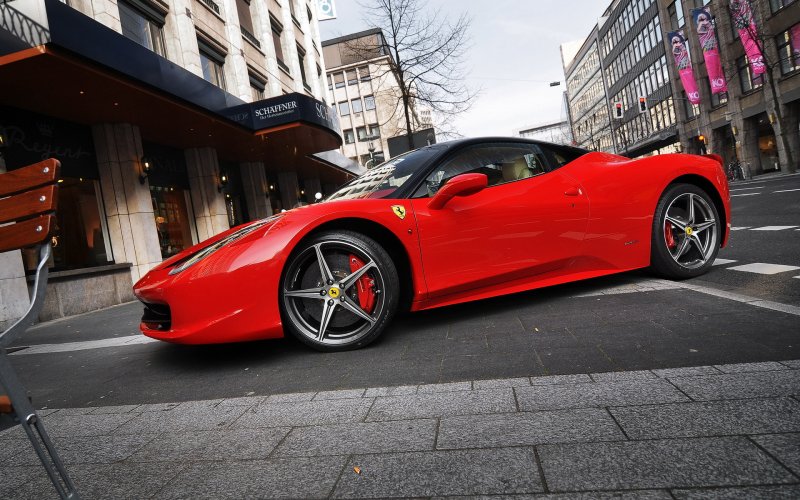 Феррари 458